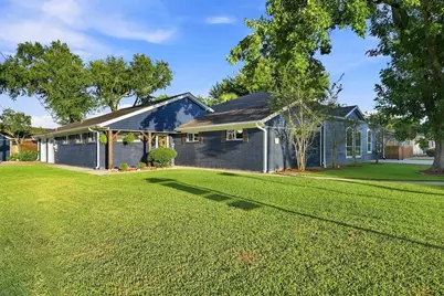 5701 Melody Lane, Dickinson, TX 77539 - Photo 1