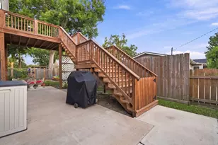 5701 Melody Ln, Dickinson, TX 77539 - Photo 36
