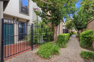 1201 McDuffie St, Houston, TX 77019 - Photo 2