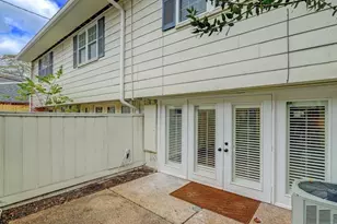 12743 Huntingwick Dr, Houston, TX 77024 - Photo 10