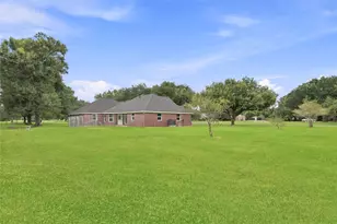 1002 Ransom St, Anahuac, TX 77514 - Photo 38