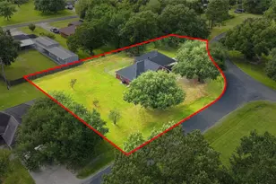 1002 Ransom St, Anahuac, TX 77514 - Photo 40