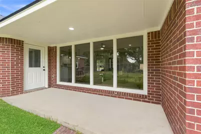 1002 Ransom Street, Anahuac, TX 77514 - Photo 36