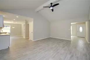 7902 La Roche Ln, Houston, TX 77036 - Photo 4