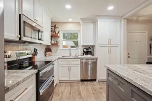 2236 S Piney Point Rd, Houston, TX 77063 - Photo 6