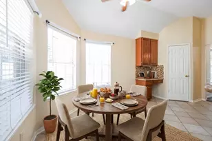 4230 Torrey Creek Ln, Houston, TX 77014 - Photo 14