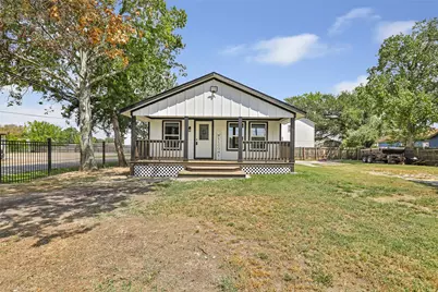 301 S Magnolia Street, Highlands, TX 77562 - Photo 2