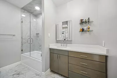 11721 Spriggs Way, Hedwig Village, TX 77024 - Photo 32
