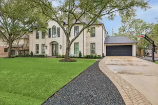 11721 Spriggs Way, Hedwig Village, TX 77024 - Photo 2