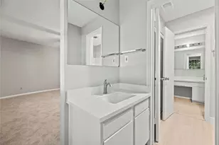 2212 Shadowdale Dr, Houston, TX 77043 - Photo 18