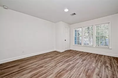 5609 Denmark Street #B, Houston, TX 77028 - Photo 8