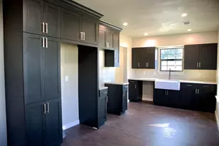 428 Van Molan St, Houston, TX 77022 - Photo 16