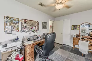 12 Bybee Cir, Huntsville, TX 77320 - Photo 2