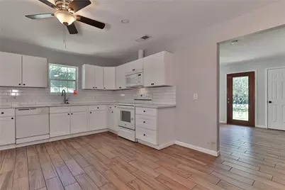 500 Smith Street, Clute, TX 77531 - Photo 10