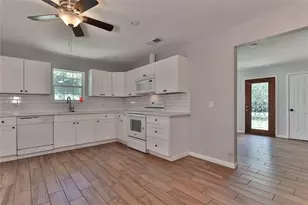 500 Smith St, Clute, TX 77531 - Photo 10