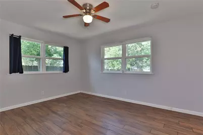 500 Smith Street, Clute, TX 77531 - Photo 16