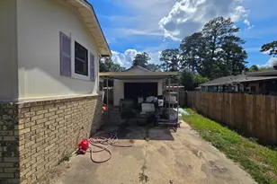 110 Carter St, Cleveland, TX 77327 - Photo 2