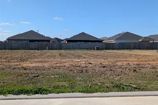 2901 Zircon Dr, Texas City, TX 77591 - Photo 2