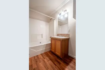 635 8th Street, San Leon, TX 77539 - Photo 4