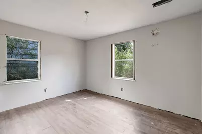 10509 Cathedral Drive, Houston, TX 77051 - Photo 8