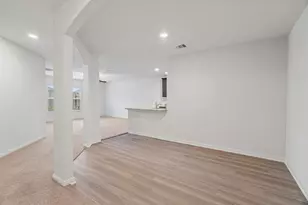 25461 Black Spruce Dr, Cleveland, TX 77328 - Photo 8