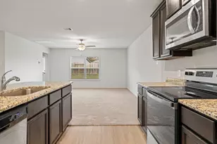 25461 Black Spruce Dr, Cleveland, TX 77328 - Photo 8