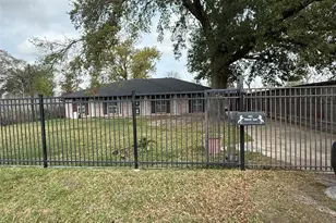 1803 Tidwell Ln, Houston, TX 77093 - Photo 1