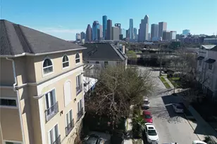 314 W Bell St, Houston, TX 77019 - Photo 2