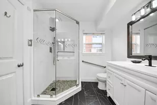 5542 Holly St, Houston, TX 77081 - Photo 20