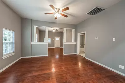 212 Clifton Street, Houston, TX 77011 - Photo 4