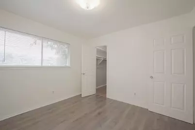 9811 Mango Street, Houston, TX 77075 - Photo 22
