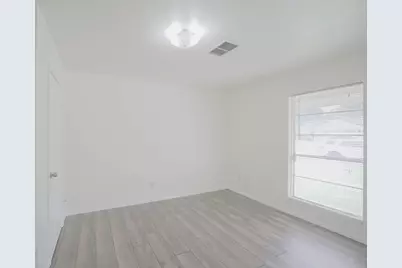 9811 Mango Street, Houston, TX 77075 - Photo 6