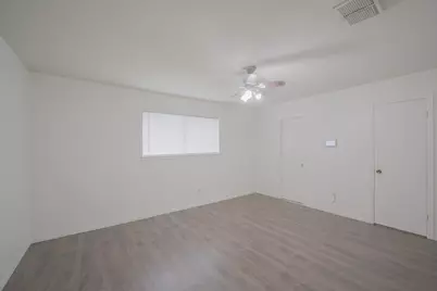 9811 Mango Street, Houston, TX 77075 - Photo 16