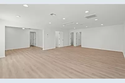 1132 18th Avenue N, Texas City, TX 77590 - Photo 18