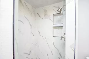 7618 Highmeadow Dr, Houston, TX 77063 - Photo 22