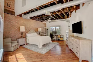 702 W Clay St, Houston, TX 77019 - Photo 10