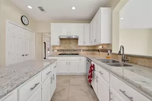 1006 Pointe Loma Dr, Sugar Land, TX 77479 - Photo 14