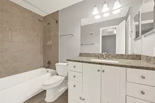 2425 Augusta Dr, Houston, TX 77057 - Photo 18