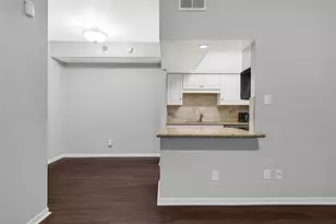2425 Augusta Dr, Houston, TX 77057 - Photo 8