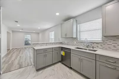 6034 Autumn Forest Drive, Houston, TX 77092 - Photo 12