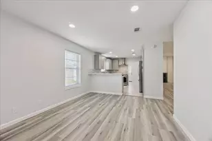 6034 Autumn Forest Dr, Houston, TX 77092 - Photo 14