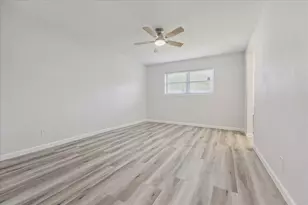 6034 Autumn Forest Dr, Houston, TX 77092 - Photo 20