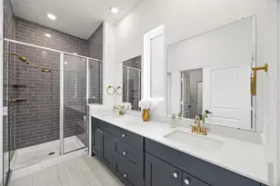 35425 Woodtrace Cir, Pinehurst, TX 77362 - Photo 16