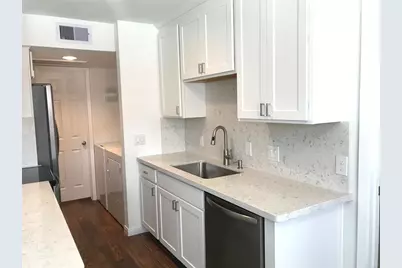 2750 Holly Hall Street #1907, Houston, TX 77054 - Photo 4
