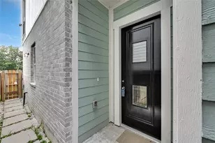 4306 New Orleans St, Houston, TX 77020 - Photo 2