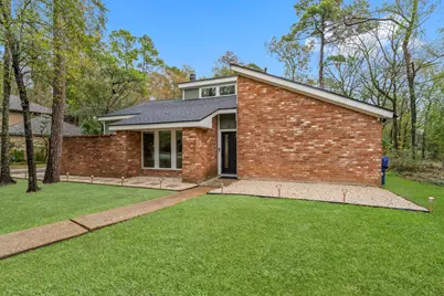 21 Crystal Lake Lane, The Woodlands, TX 77380 - Photo 1