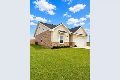 318 Cardinal Dr, Port Lavaca, TX 77979 - Photo 2