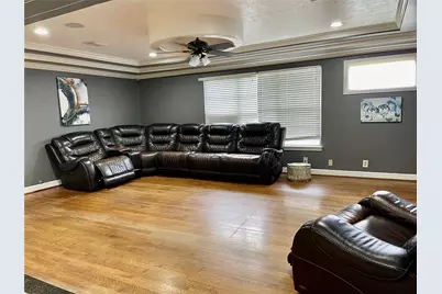 8406 Glen Valley Drive, Houston, TX 77061 - Photo 16