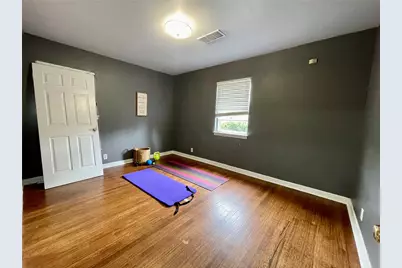 8406 Glen Valley Drive, Houston, TX 77061 - Photo 24