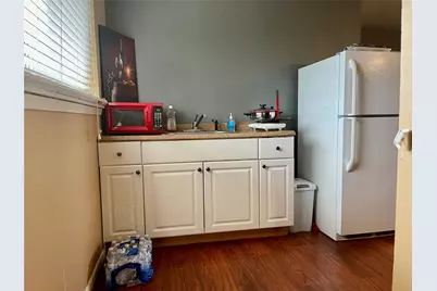 8406 Glen Valley Drive, Houston, TX 77061 - Photo 32